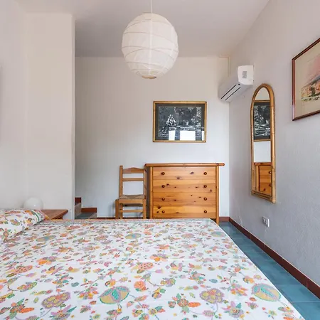 Holiday home Villetta Evelina *
